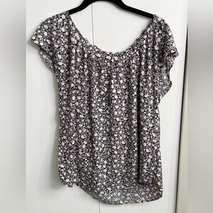 LC Lauren Conrad Navy and Cream Floral Blouse